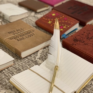 Leather N/Book Wander - Natural, Large