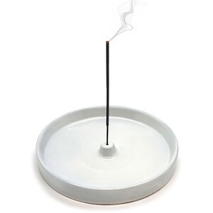 WHITE CERAMIC INCENSE HOLDER ROUND