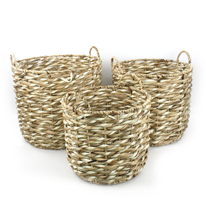 Medium Seagrass Basket W/Handle