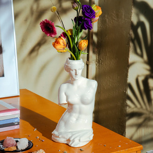 Venus Vase White - BULK ITEM