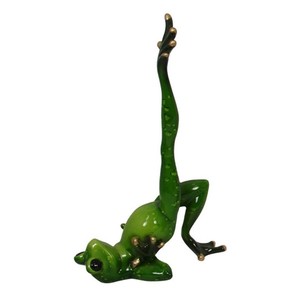 Yoga frog C (one leg up)