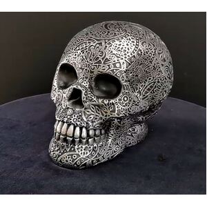 21cm black/silver skull decor